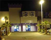 entrance.jpg (5209 �o�C�g)